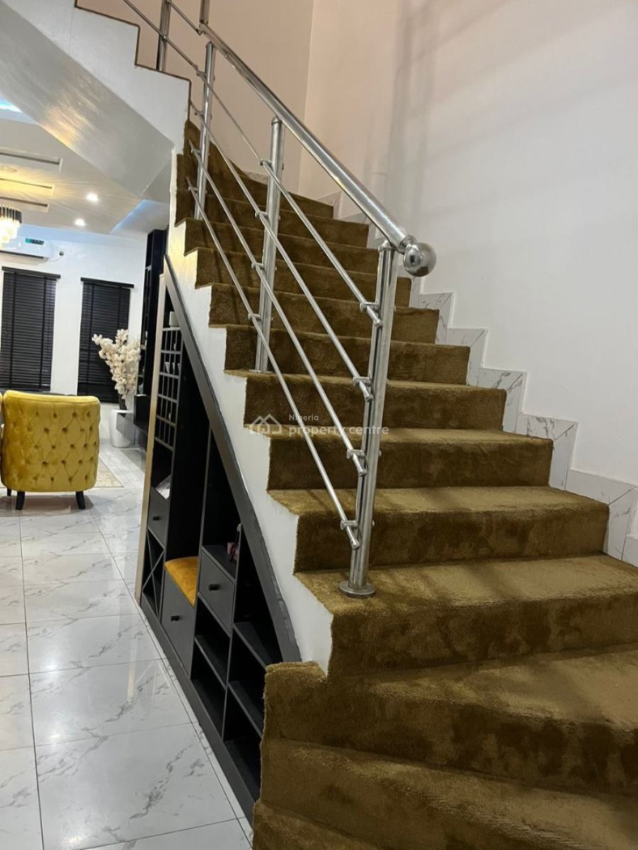 Luxury 4 Bedroom Terrace, Lekki Phase 1, Lekki, Lagos, Flat / Apartment Short Let