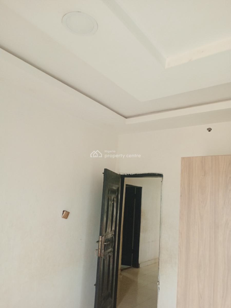 Luxurious 3 Bedroom Upstairs Apartment, Aiyeteju, Ibeju Lekki, Lagos, Flat / Apartment for Rent