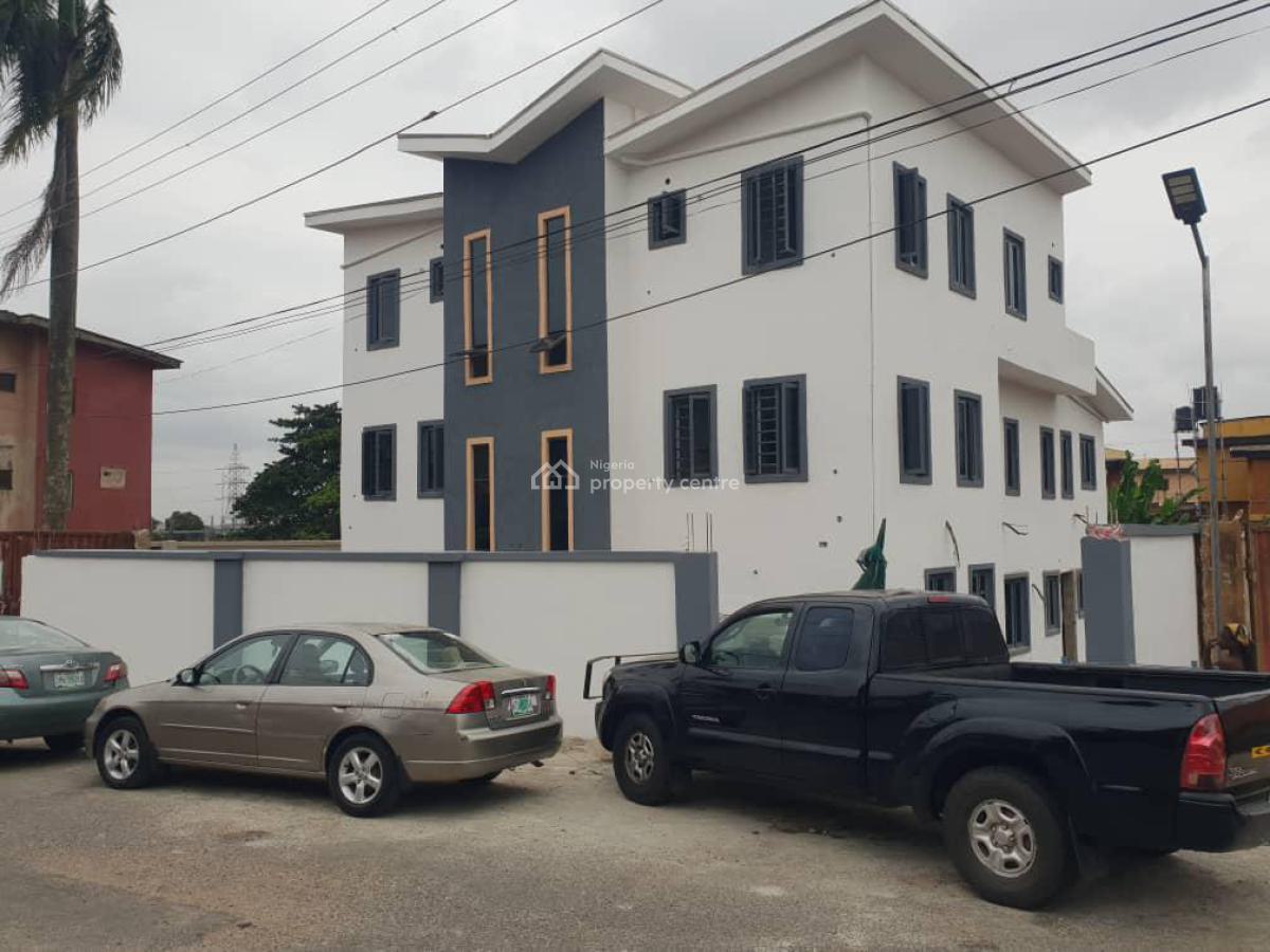 Well Equipped Valley View 5 Bedroom Semi Detached Duplex, Adeniyi Jones, Ikeja, Lagos, Semi-detached Duplex for Sale