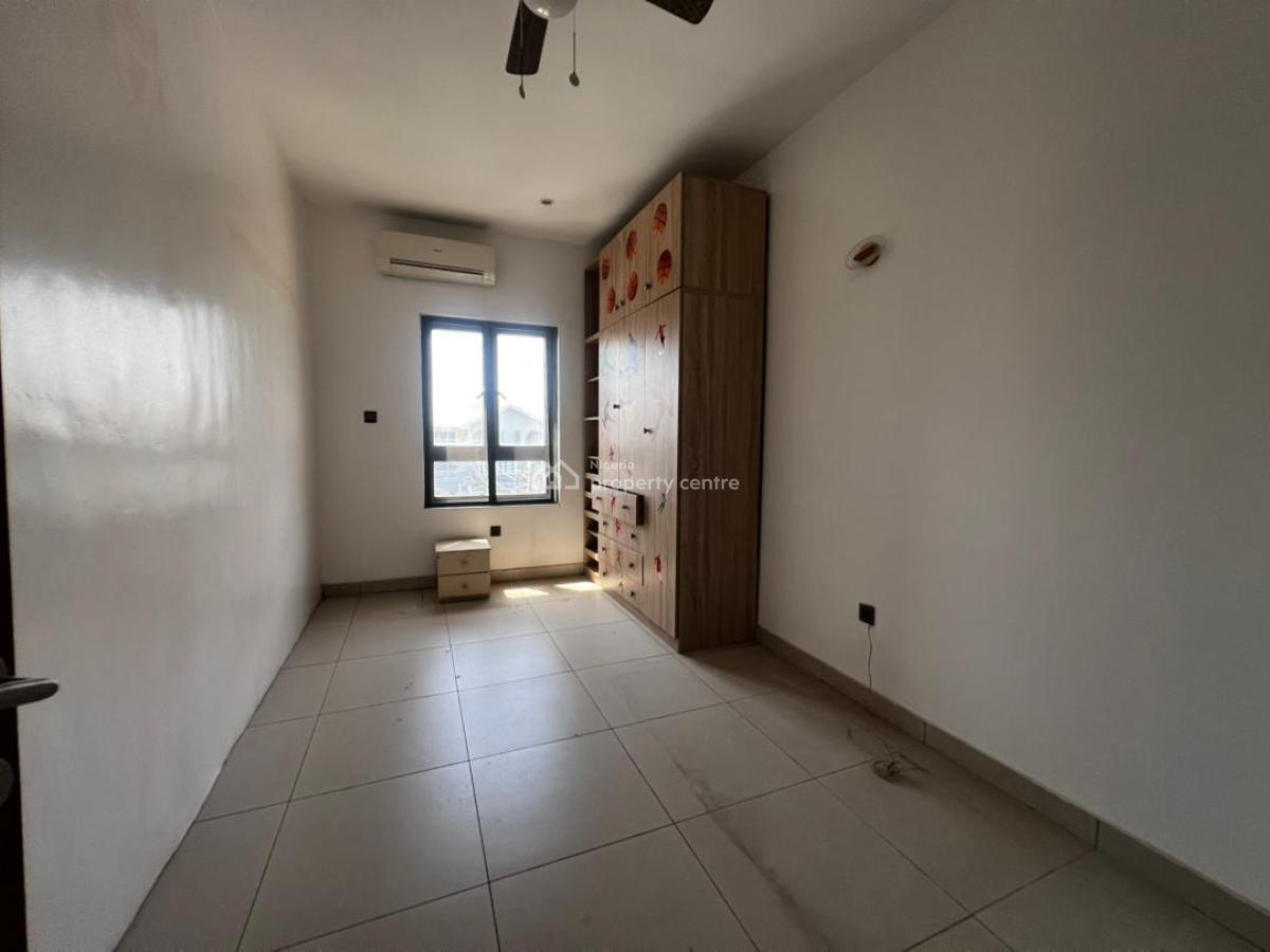 Fully Serviced Luxury 3 Bedroom Apartment Upstairs with 1-room Bq, Lekki Phase 1, Lekki, Lagos, House for Rent