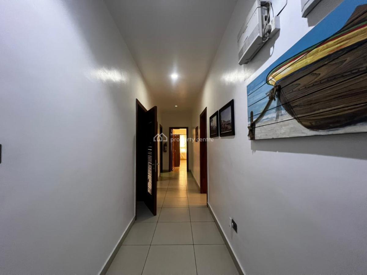 Fully Serviced Luxury 3 Bedroom Apartment Upstairs with 1-room Bq, Lekki Phase 1, Lekki, Lagos, House for Rent