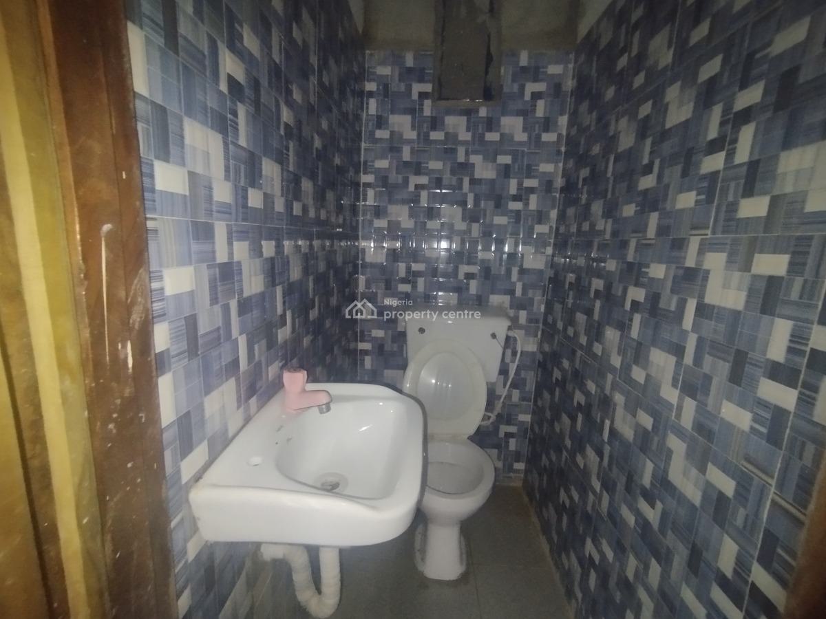 Lovely 3 Bedroom Flat, Ikorodu, Lagos, Flat / Apartment for Rent