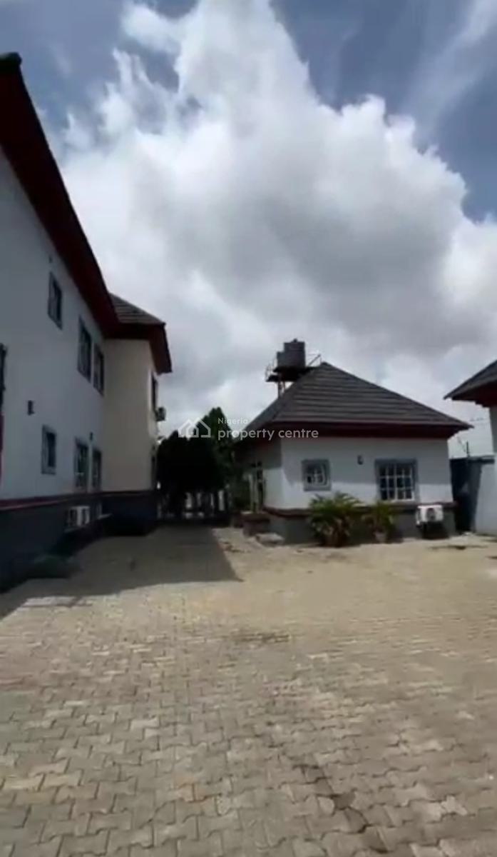 14 Rooms Hotel with Swimming Pool, Gwarinpa, Abuja, Hotel / Guest House for Sale