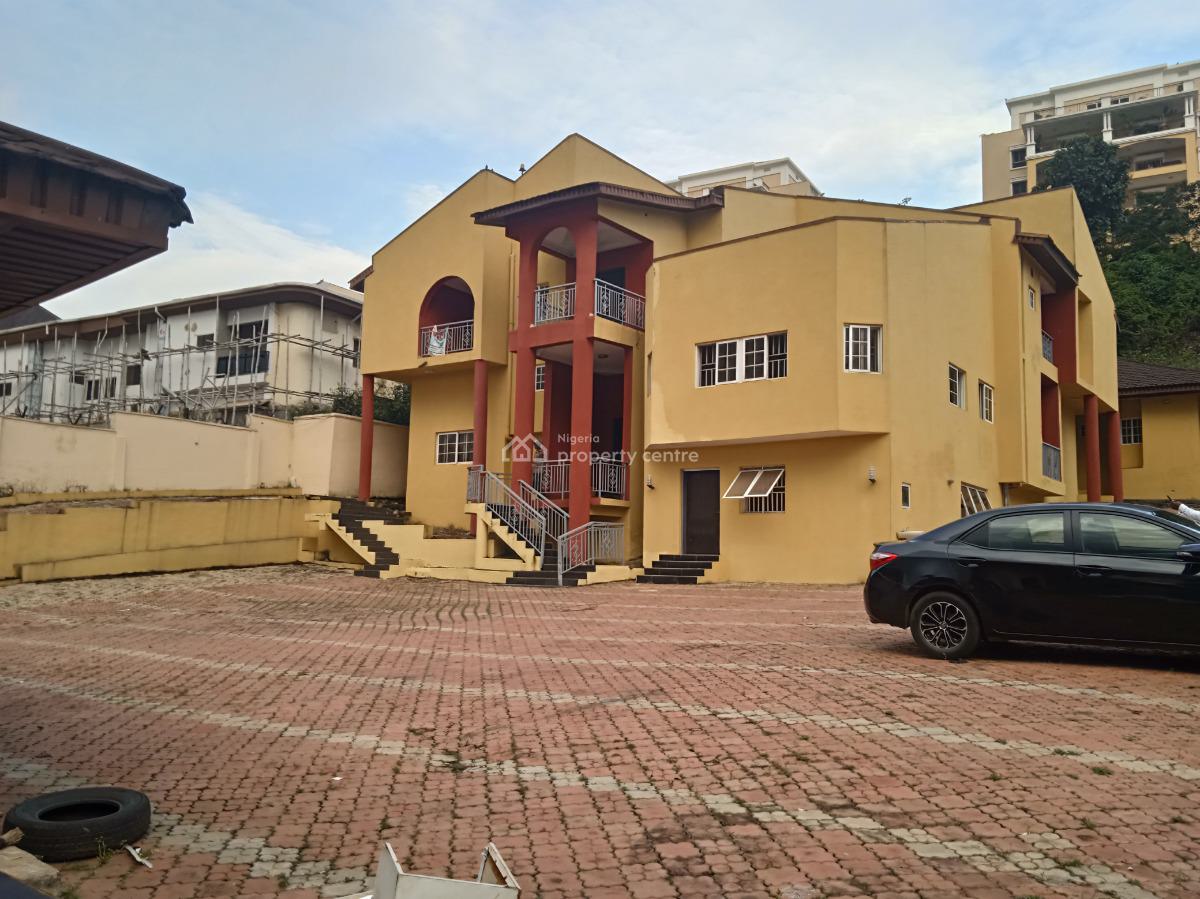7 Bedroom House with Massive Bungalow Bq, Asokoro District, Abuja, Detached Duplex for Rent