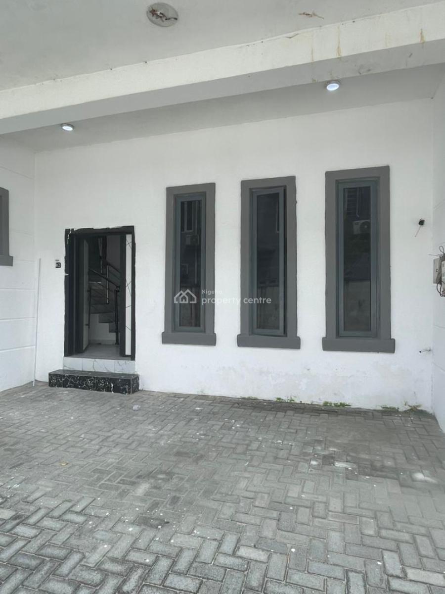 Spacious Standard Mini Flat Downstairs, Orchid Road Eleganza Bustop, Lekki Phase 2, Lekki, Lagos, Mini Flat (room and Parlour) for Rent