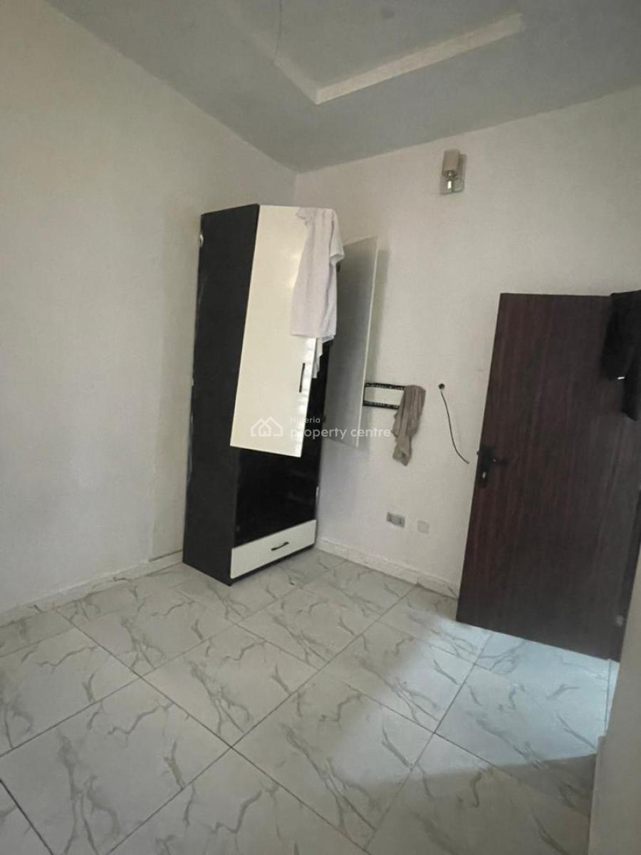 Spacious Standard Mini Flat Downstairs, Orchid Road Eleganza Bustop, Lekki Phase 2, Lekki, Lagos, Mini Flat (room and Parlour) for Rent
