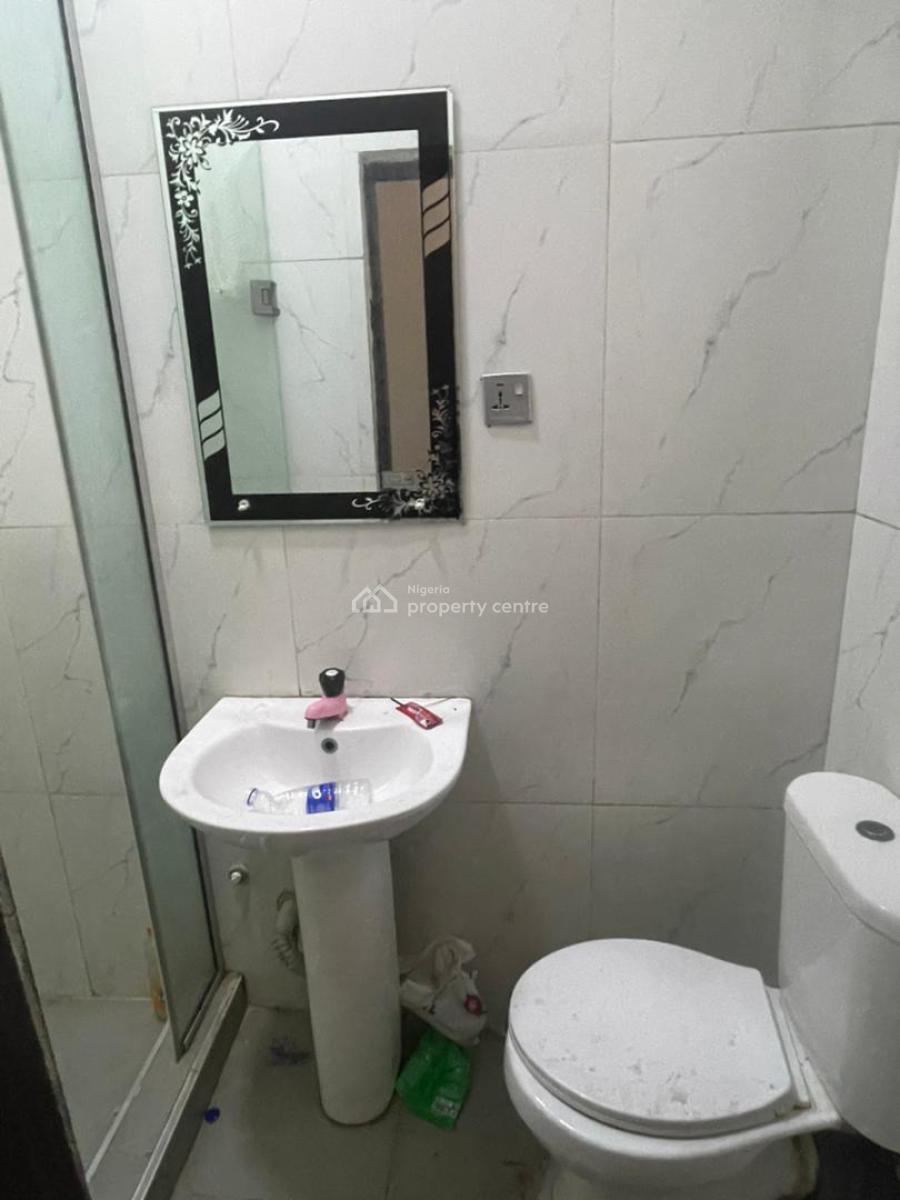 Spacious Standard Mini Flat Downstairs, Orchid Road Eleganza Bustop, Lekki Phase 2, Lekki, Lagos, Mini Flat (room and Parlour) for Rent