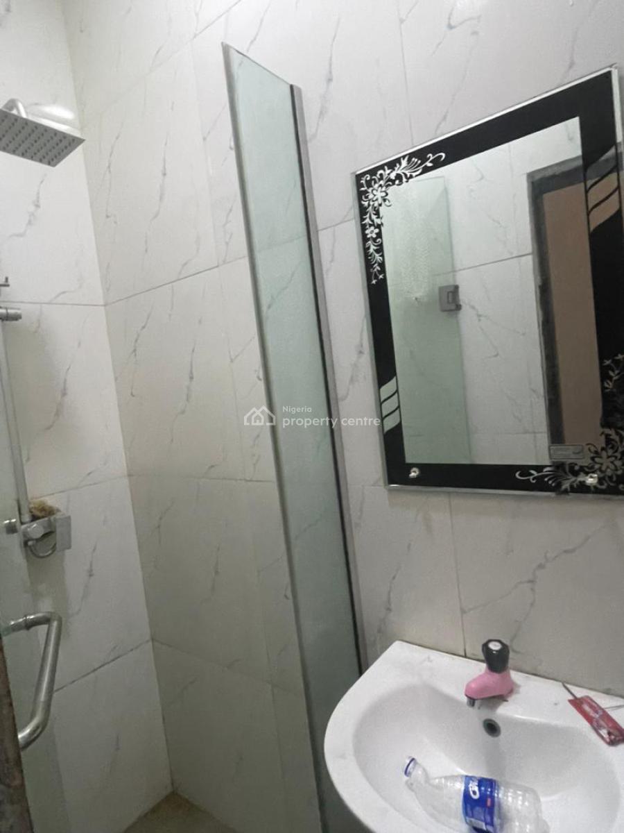 Spacious Standard Mini Flat Downstairs, Orchid Road Eleganza Bustop, Lekki Phase 2, Lekki, Lagos, Mini Flat (room and Parlour) for Rent