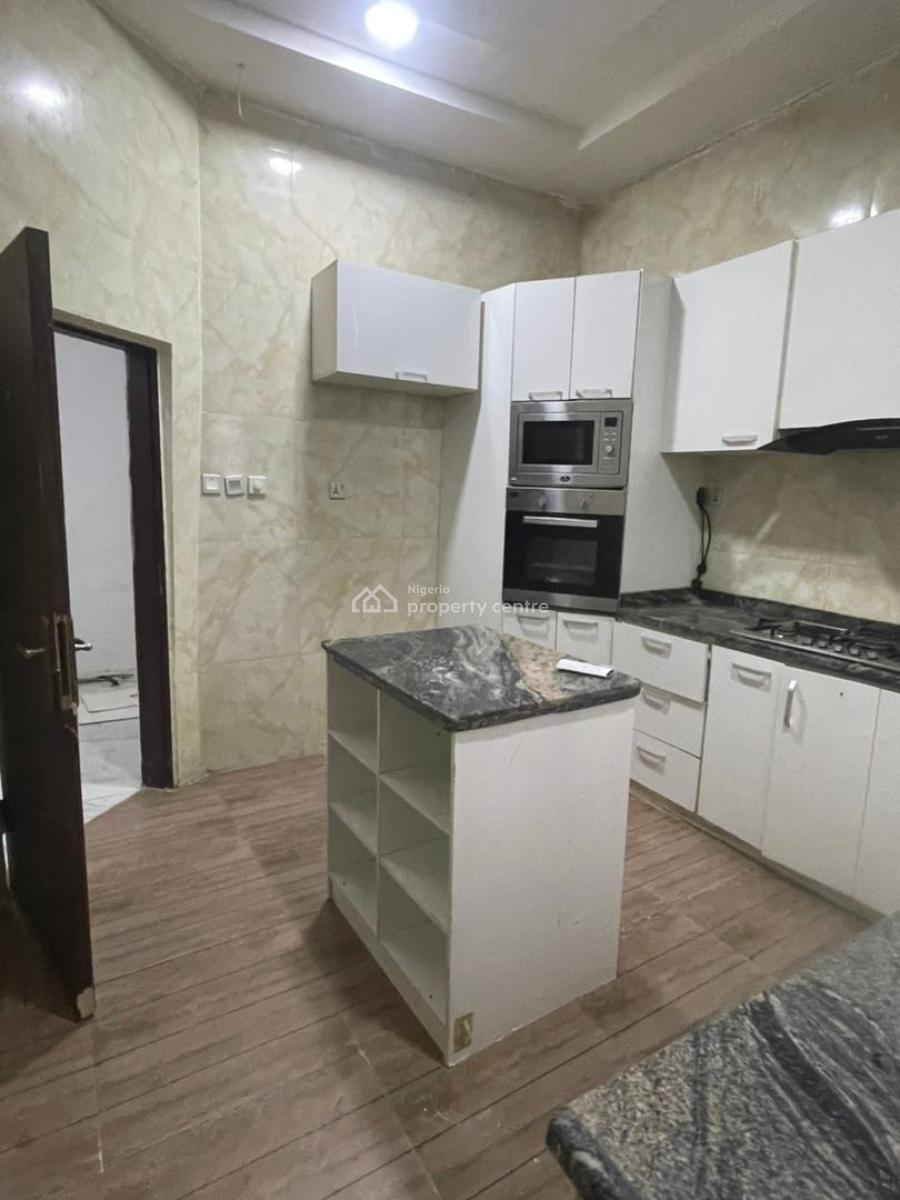 Spacious Standard Mini Flat Downstairs, Orchid Road Eleganza Bustop, Lekki Phase 2, Lekki, Lagos, Mini Flat (room and Parlour) for Rent