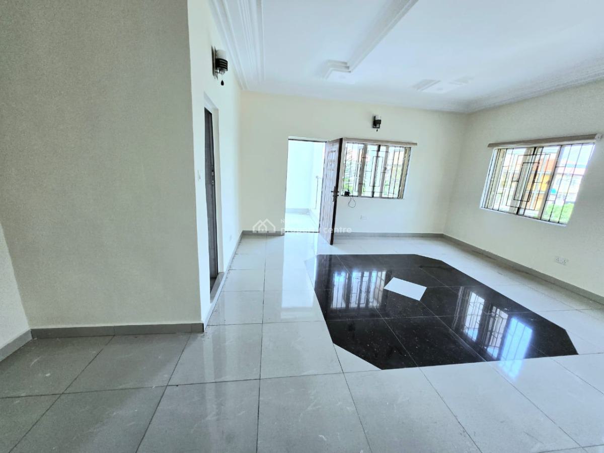Newly Renovated 3 Bedroom Apartment, Lekki Phase 1, Lekki, Lagos, Flat / Apartment for Rent