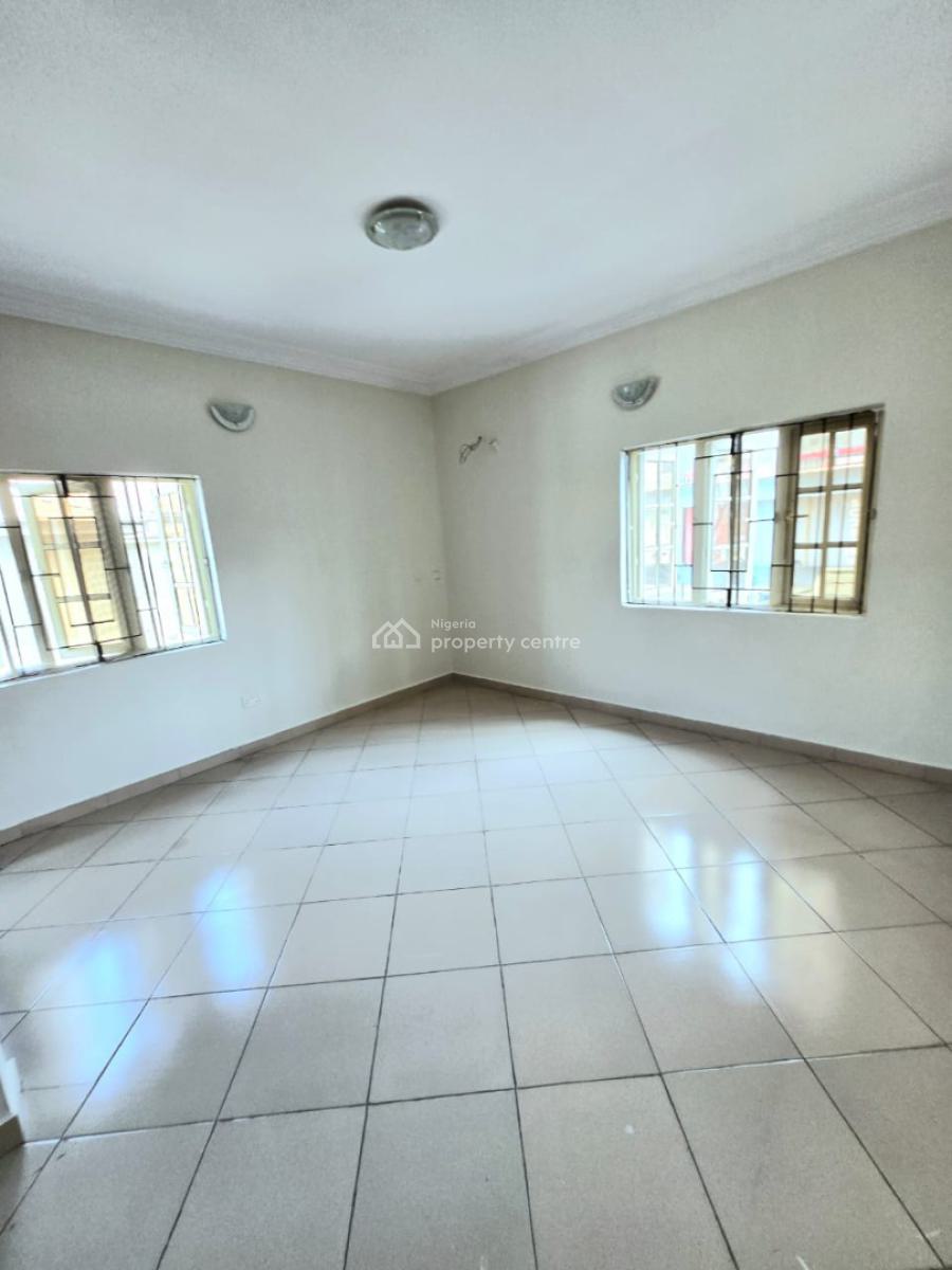 Newly Renovated 3 Bedroom Apartment, Lekki Phase 1, Lekki, Lagos, Flat / Apartment for Rent