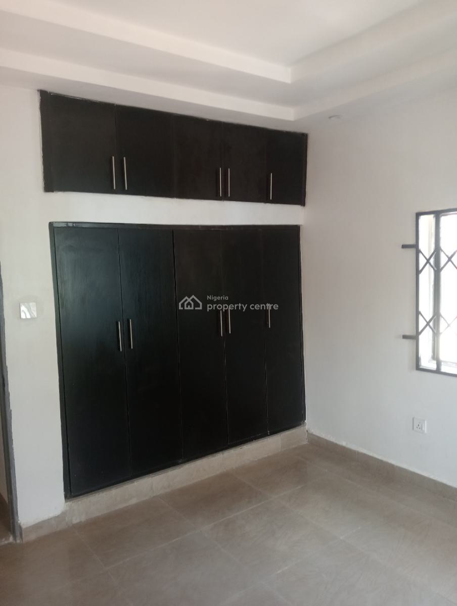 3 Bedroom Standard Apartment, Utako Main,fct, Utako, Abuja, Flat / Apartment for Rent