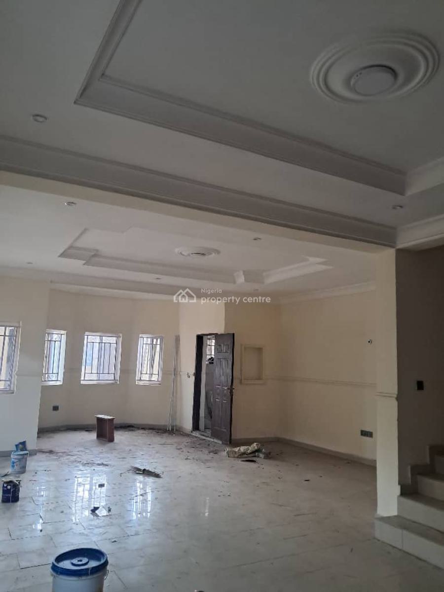 4 Bedroom Semi-detached Duplex with 1 Bedroom Chalet + Gatehouse, New Road Alpha Beach Chevron, Lekki, Lagos, Semi-detached Duplex for Rent