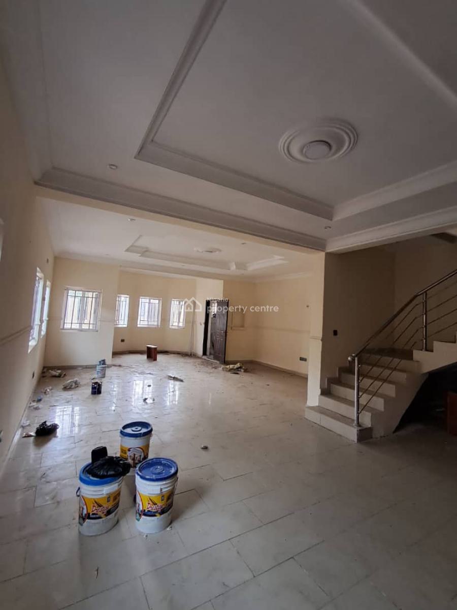 4 Bedroom Semi-detached Duplex with 1 Bedroom Chalet + Gatehouse, New Road Alpha Beach Chevron, Lekki, Lagos, Semi-detached Duplex for Rent