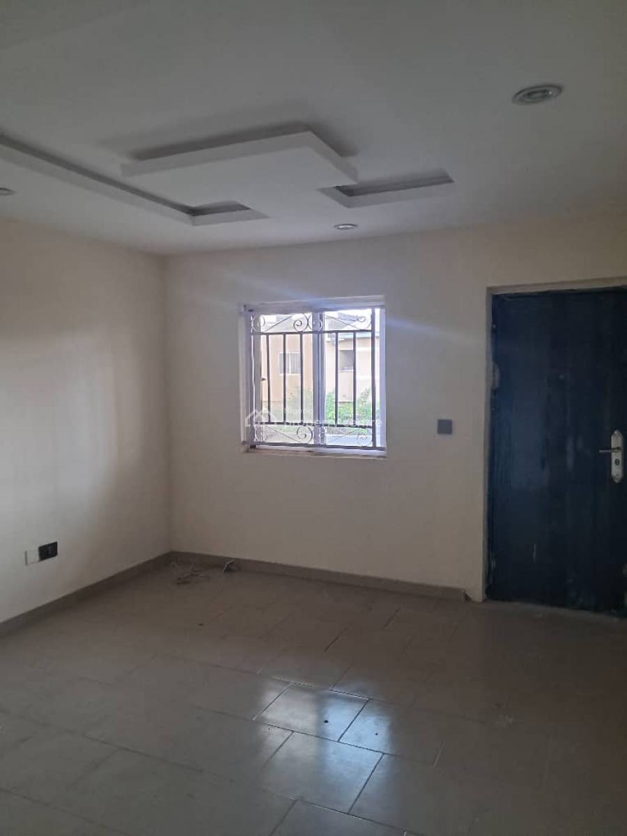 4 Bedroom Semi-detached Duplex with 1 Bedroom Chalet + Gatehouse, New Road Alpha Beach Chevron, Lekki, Lagos, Semi-detached Duplex for Rent