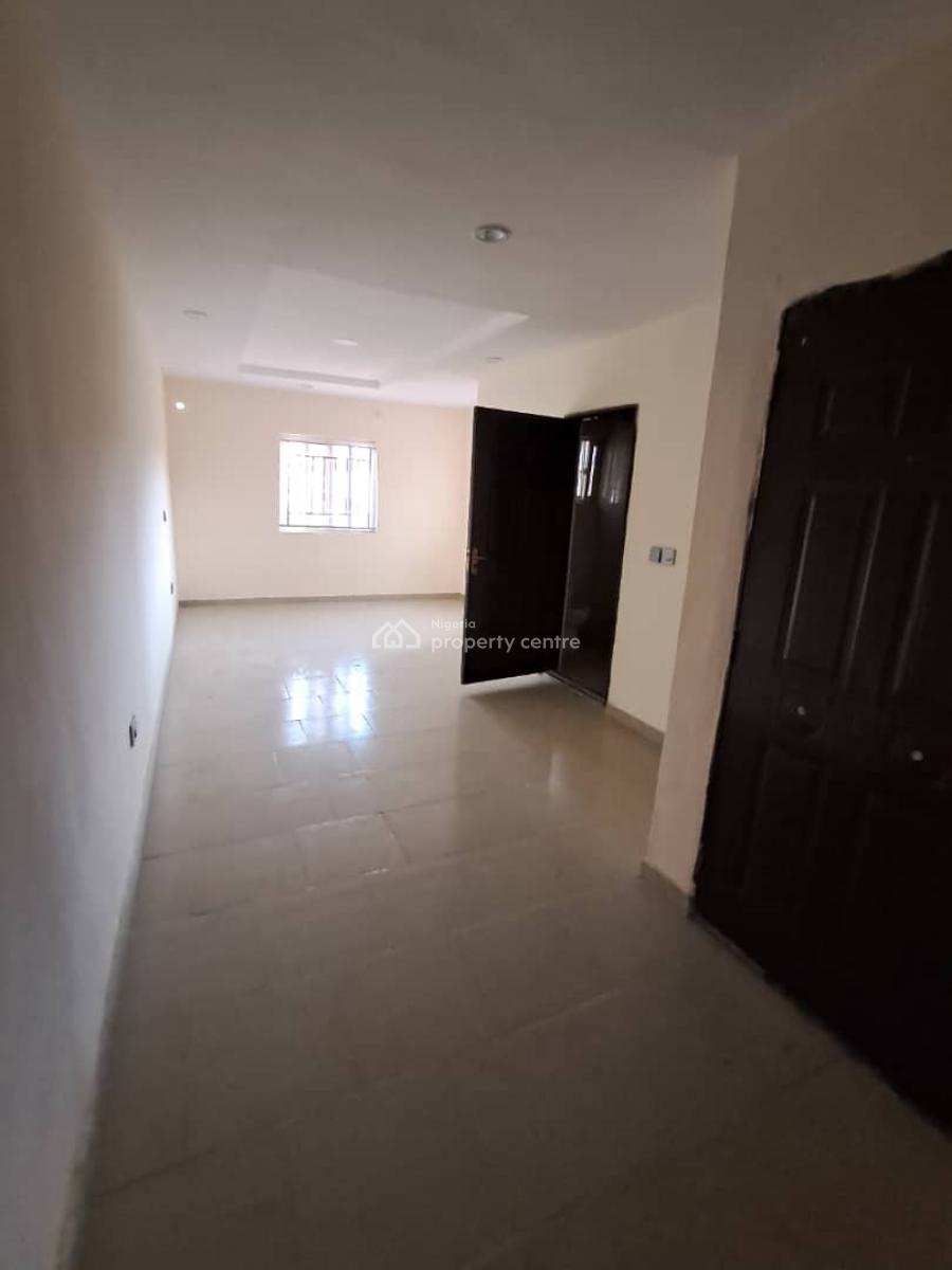 4 Bedroom Semi-detached Duplex with 1 Bedroom Chalet + Gatehouse, New Road Alpha Beach Chevron, Lekki, Lagos, Semi-detached Duplex for Rent