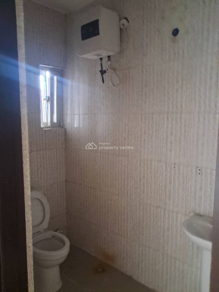 4 Bedroom Semi-detached Duplex with 1 Bedroom Chalet + Gatehouse, New Road Alpha Beach Chevron, Lekki, Lagos, Semi-detached Duplex for Rent