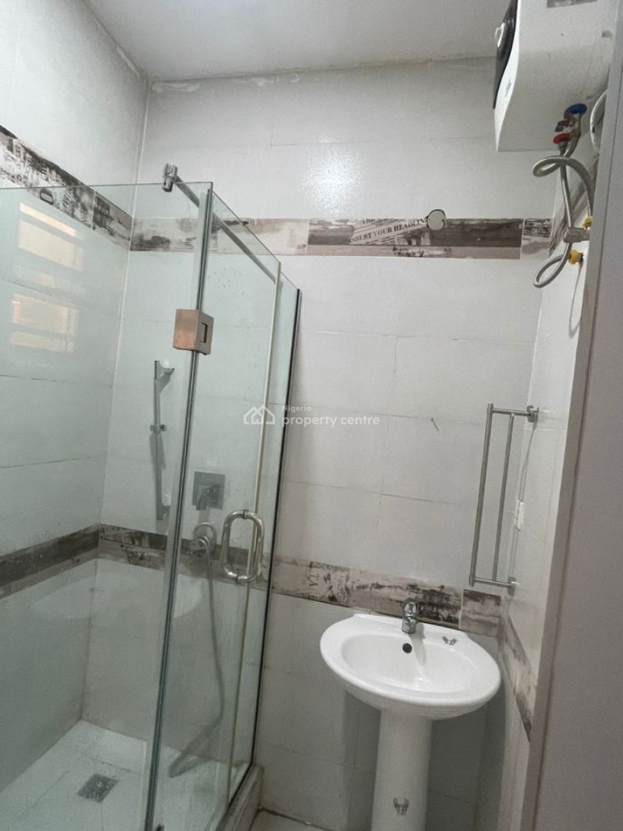 Spacious Tastefully Built Mini Flat with Swimming Pool, Victoria Bay Estate, Lekki Phase 2, Lekki, Lagos, Mini Flat (room and Parlour) for Rent