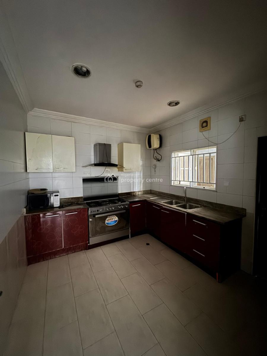 3 Bedroom Apartment with a Gym,  Pool and Bq, Victoria Island (vi), Lagos, Flat / Apartment for Rent