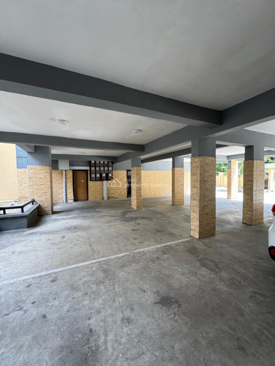 3 Bedroom Apartment with a Gym,  Pool and Bq, Victoria Island (vi), Lagos, Flat / Apartment for Rent