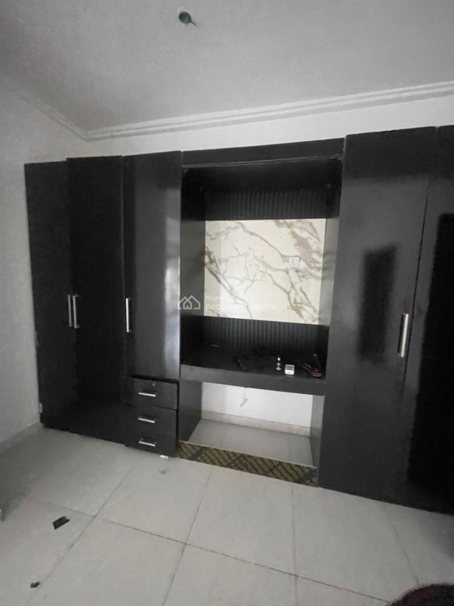 Spacious, Serviced 3 Bedroom Apartment, Osapa, Lekki, Lagos, Flat / Apartment for Rent