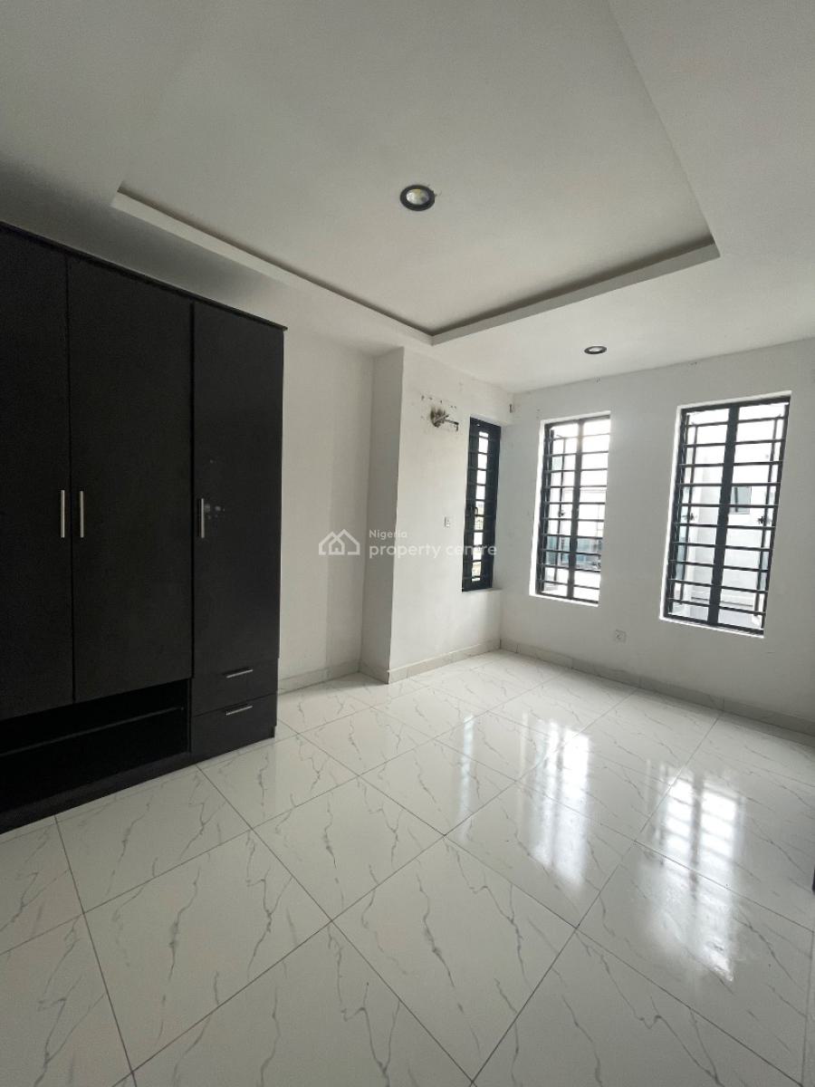 Classy,  Elegant and Spacious 2 Bedroom Apartment at Ruby 1 Ologolo, Ologolo, Lekki, Lagos, Flat / Apartment for Sale