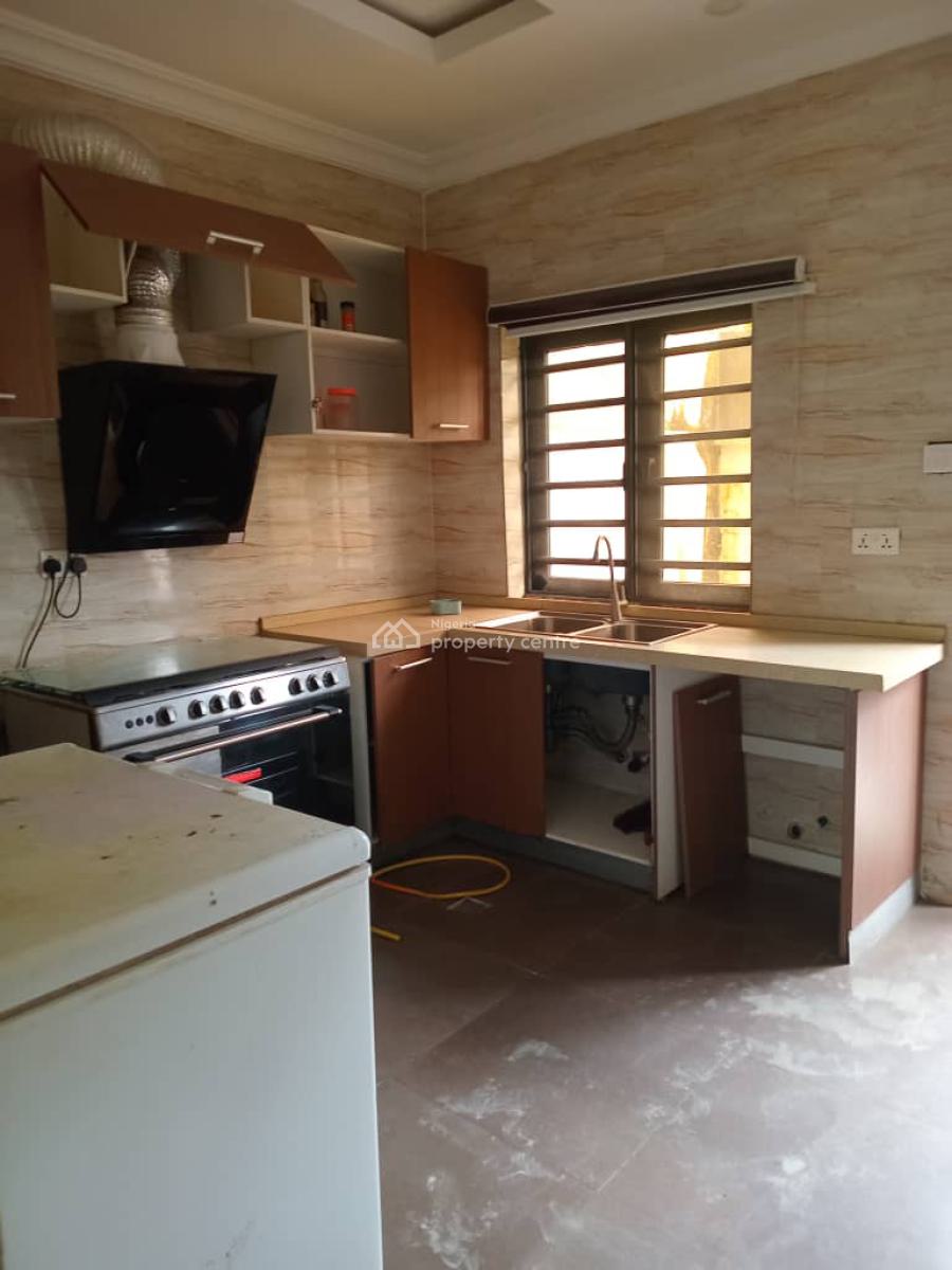 Spaciou 4 Bedroom Terrace Duplex, New Road, Lekki, Lagos, Terraced Duplex for Rent