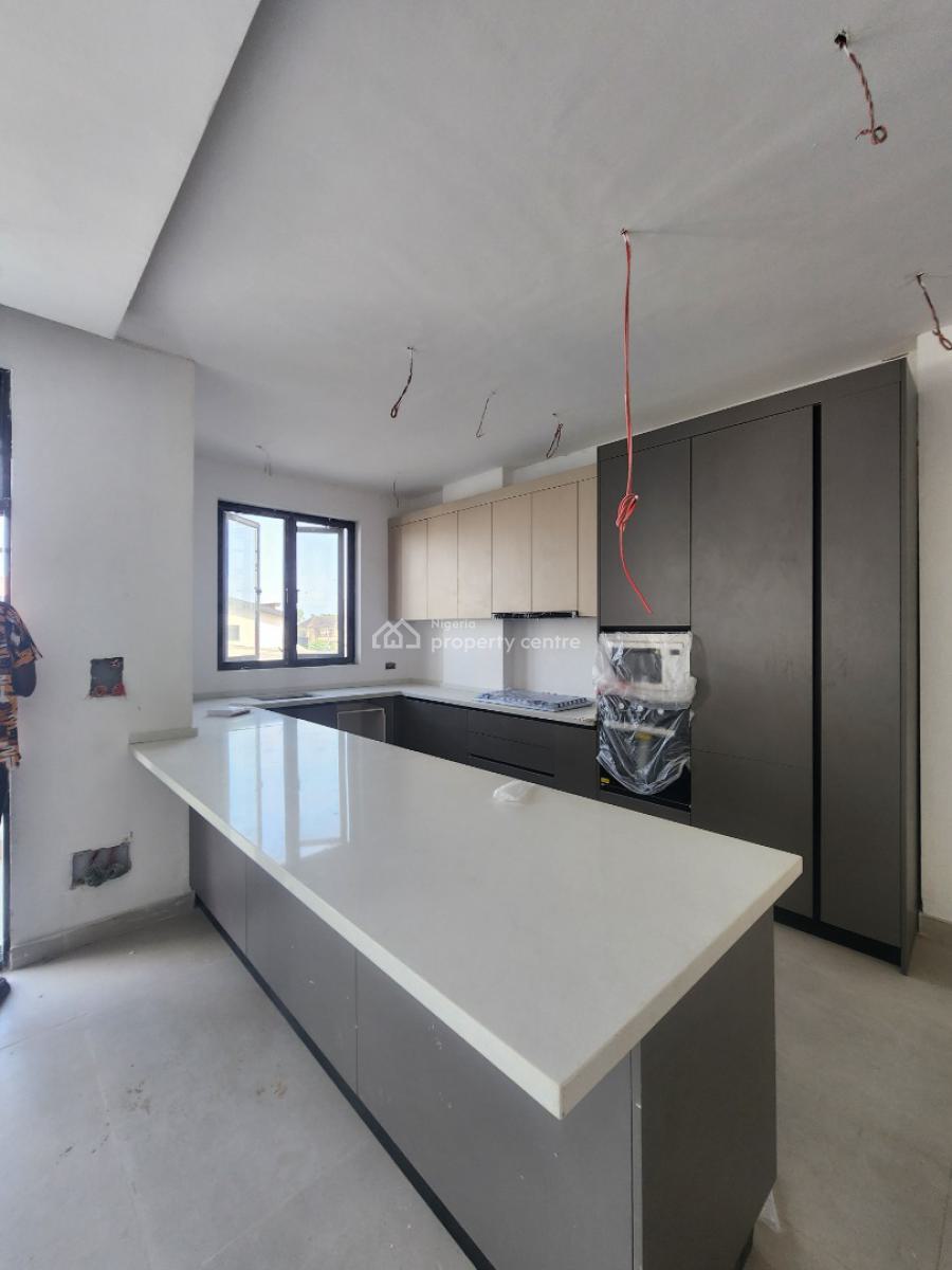 Fully Serviced 2 Bedroom Apartment with Bq, Pool, & Gym, Lekki Phase 1, Lekki, Lagos, Flat / Apartment for Sale