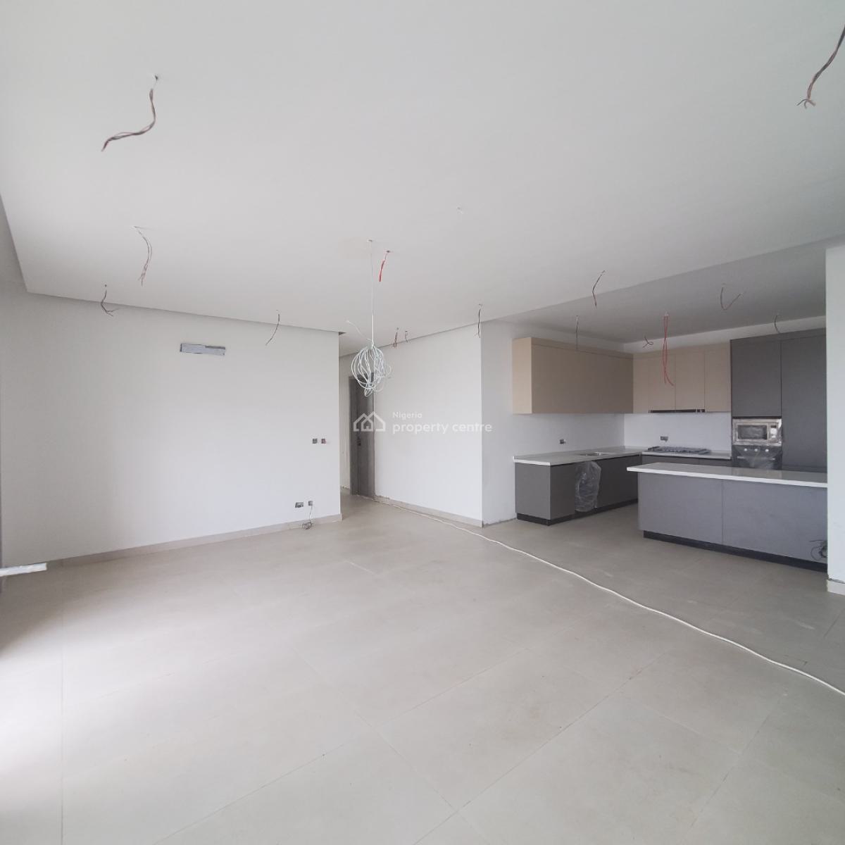 Lovely 2 Bedroom Apartment Within a Secured Environment, Lekki Phase 1, Lekki, Lagos, Flat / Apartment for Sale