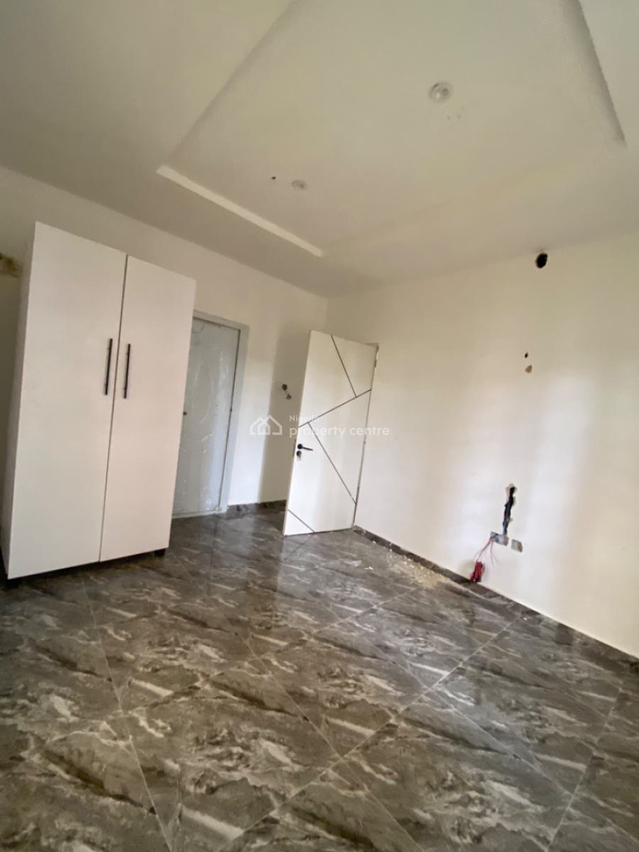an Executive Two Bedroom Flat, Silver Crest Estate Before Shoprite Ajah, Lekki, Lagos, Flat / Apartment for Rent