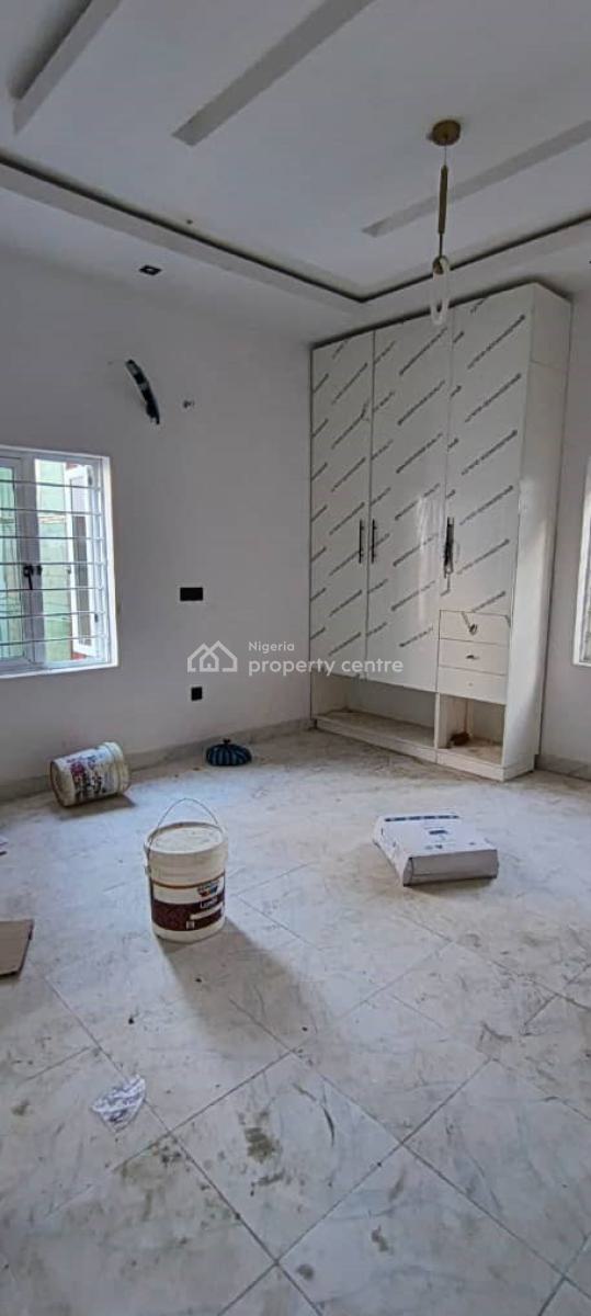Two Bedroom Flat, Ilasan Chisco, Ikate Elegushi, Lekki, Lagos, Flat / Apartment for Sale
