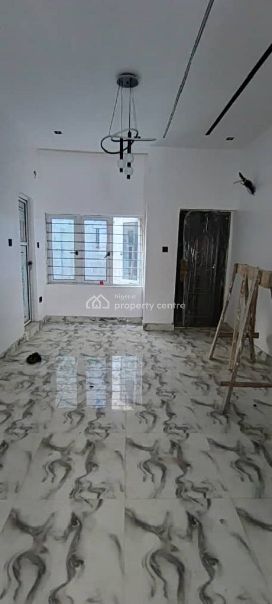 Two Bedroom Flat, Ilasan Chisco, Ikate Elegushi, Lekki, Lagos, Flat / Apartment for Sale