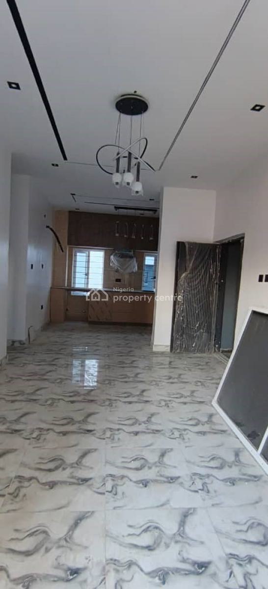 Two Bedroom Flat, Ilasan Chisco, Ikate Elegushi, Lekki, Lagos, Flat / Apartment for Sale