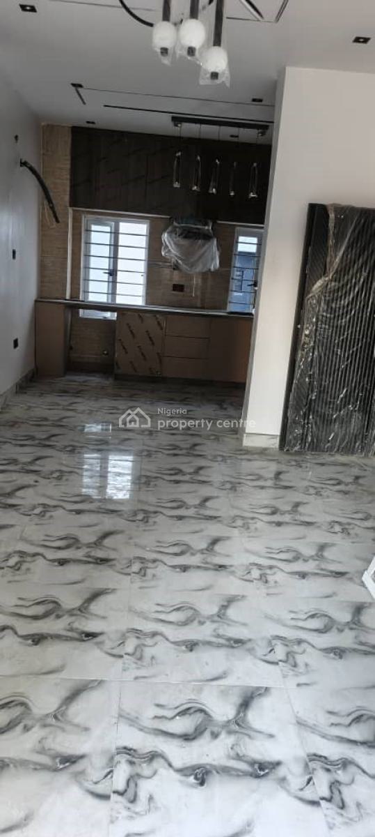 Two Bedroom Flat, Ilasan Chisco, Ikate Elegushi, Lekki, Lagos, Flat / Apartment for Sale