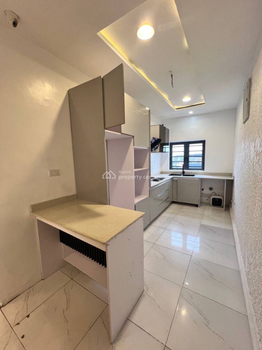 2 Bedroom Apartment, Ilasan, Ikate, Lekki, Lagos, Flat / Apartment for Sale