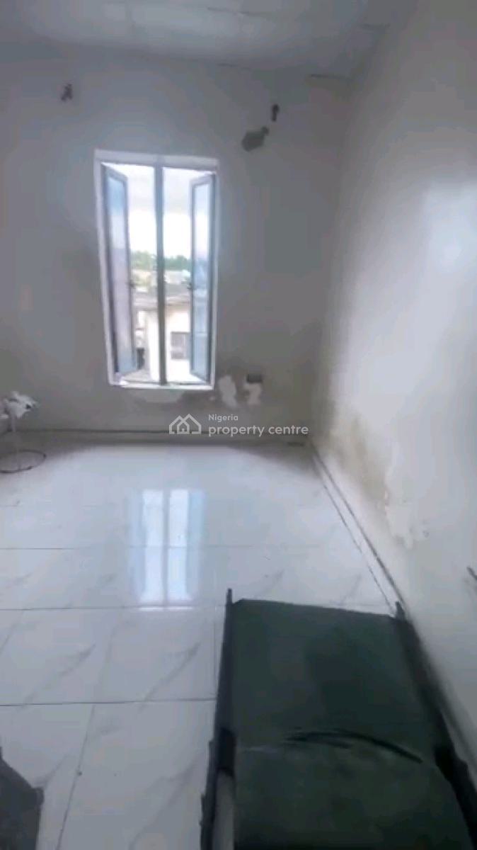 Standard and Spacious Mini Flat, Jibowu, Jibowu, Yaba, Lagos, Mini Flat (room and Parlour) for Rent