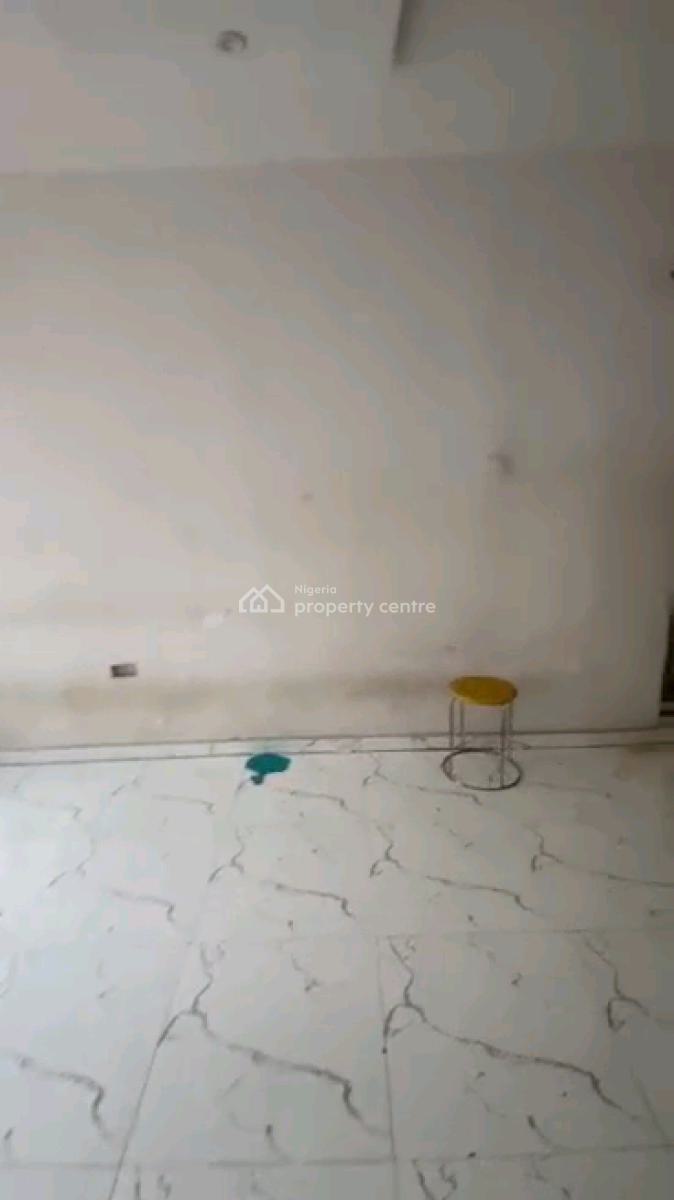 Standard and Spacious Mini Flat, Jibowu, Jibowu, Yaba, Lagos, Mini Flat (room and Parlour) for Rent