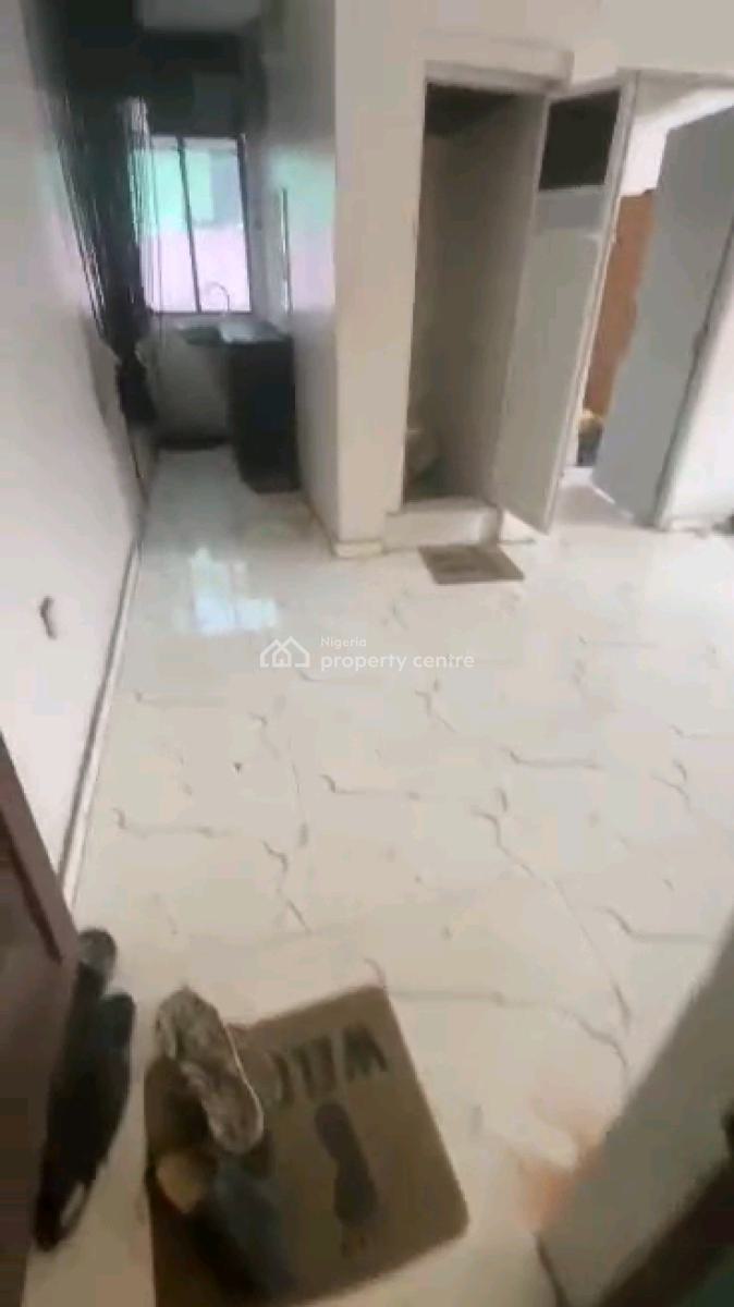 Standard and Spacious Mini Flat, Jibowu, Jibowu, Yaba, Lagos, Mini Flat (room and Parlour) for Rent