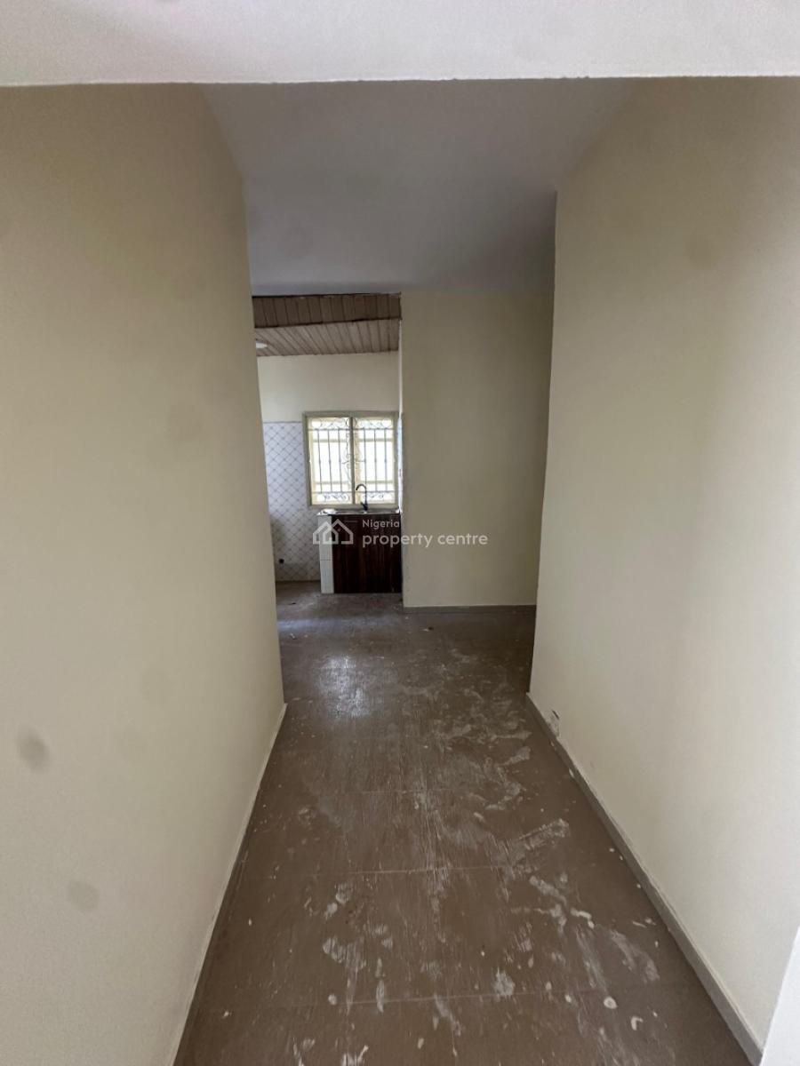 Neatly Used 2 Bedroom Apartment, Ologolo, Lekki, Lagos, Flat / Apartment for Rent