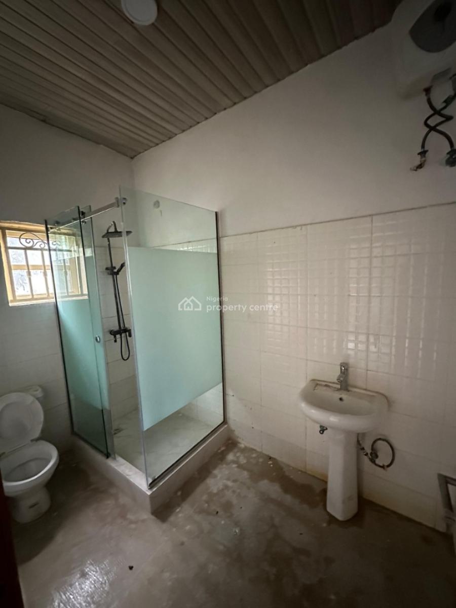 Neatly Used 2 Bedroom Apartment, Ologolo, Lekki, Lagos, Flat / Apartment for Rent