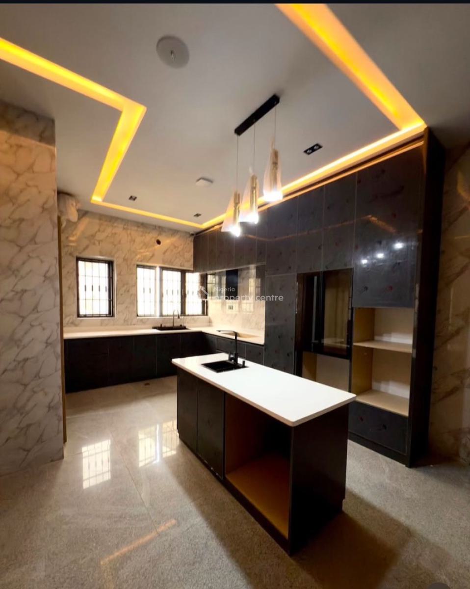Luxuriously Built 6 Bedroom Detached Home, Asokoro District, Abuja, Detached Duplex for Sale