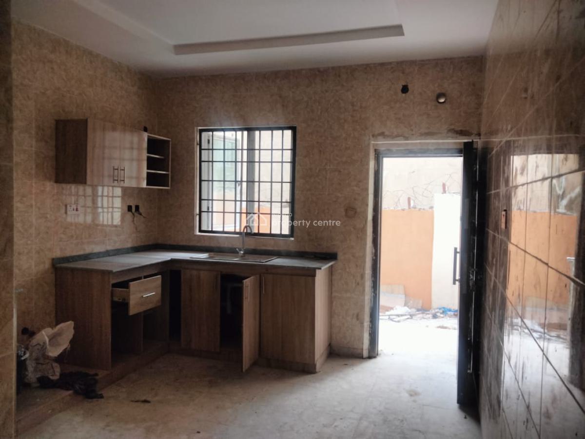 Newly Renovated 3 Bedroom Flat in a Spacious Compound, By American International School, Durumi, Abuja, Flat / Apartment for Rent