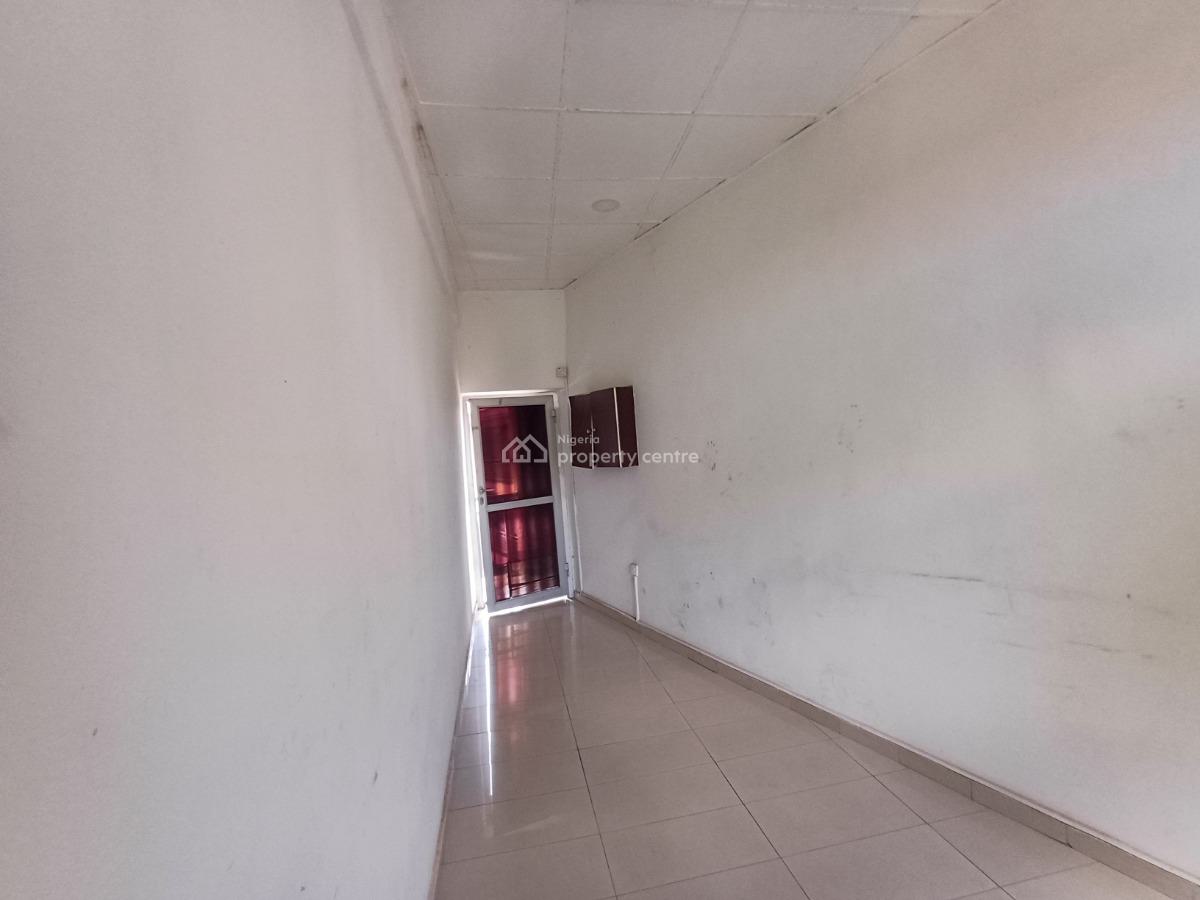 11sqm Office / Shop Space on The Second Floor, Wuse 2, Abuja, Office Space for Rent
