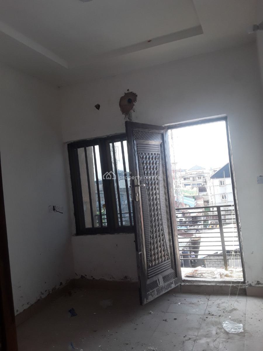Decent and Spacious Mini Flat at Shomolu, Awin Close, Shomolu, Lagos, Mini Flat (room and Parlour) for Rent