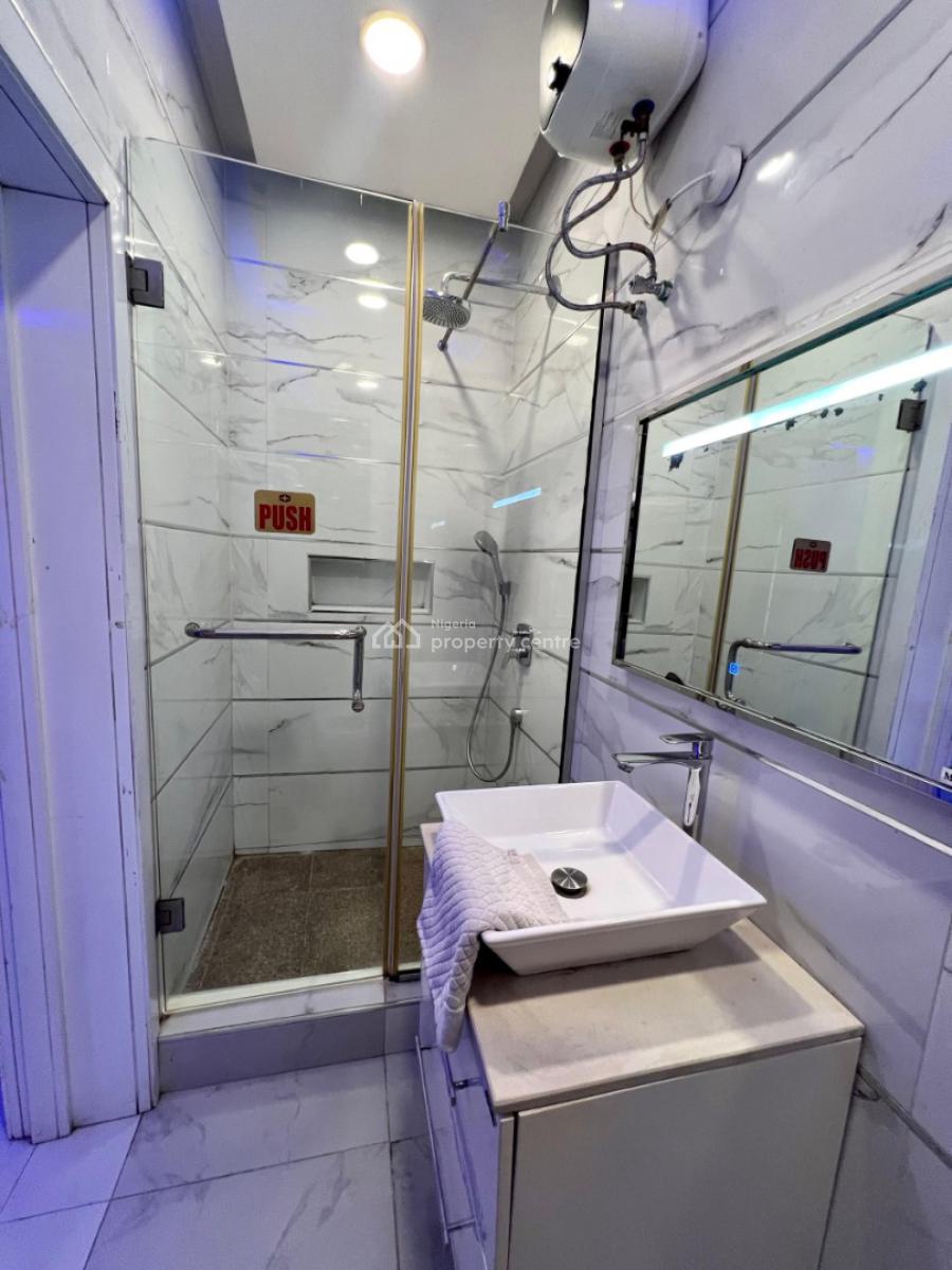 Luxury 3-bedroom Apartment, Banana Island Road, Ikoyi, Lagos, Flat / Apartment Short Let
