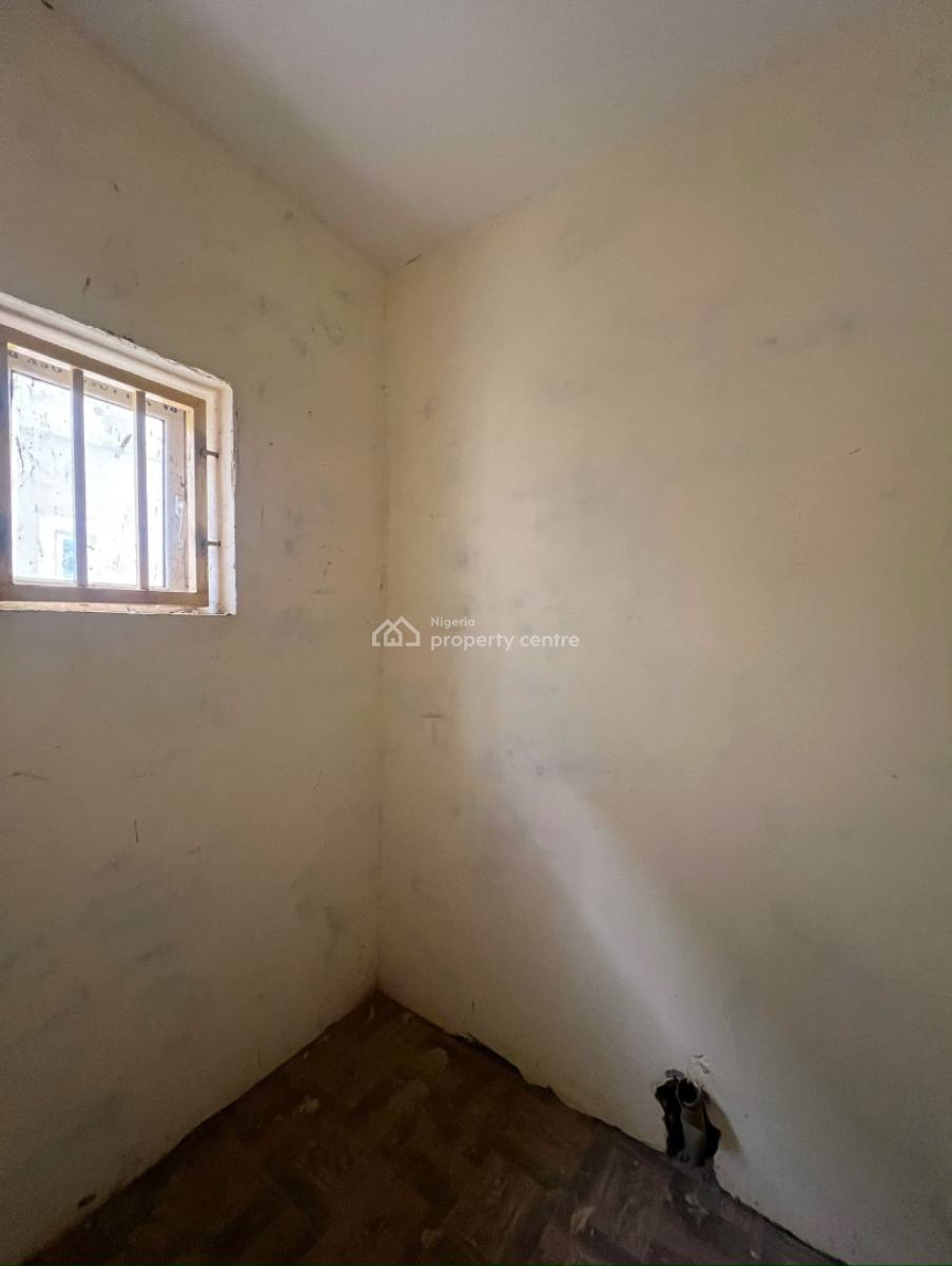 Gated 4 Bedroom Terrace, Lugbe District, Abuja, Terraced Duplex for Sale