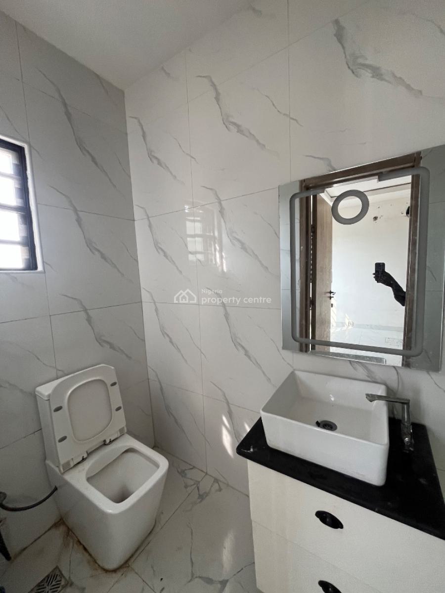 Standard 2bed Penthouse with Sea View in Ologolo, Ologolo, Lekki, Lagos, Flat / Apartment for Rent