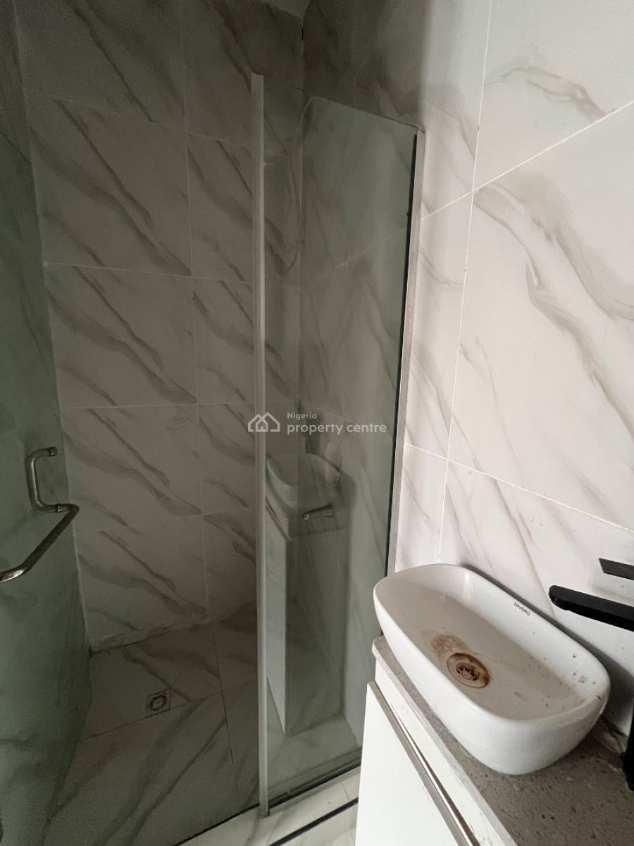 Affordable 2bed in Ologolo, Ologolo, Lekki, Lagos, Flat / Apartment for Sale