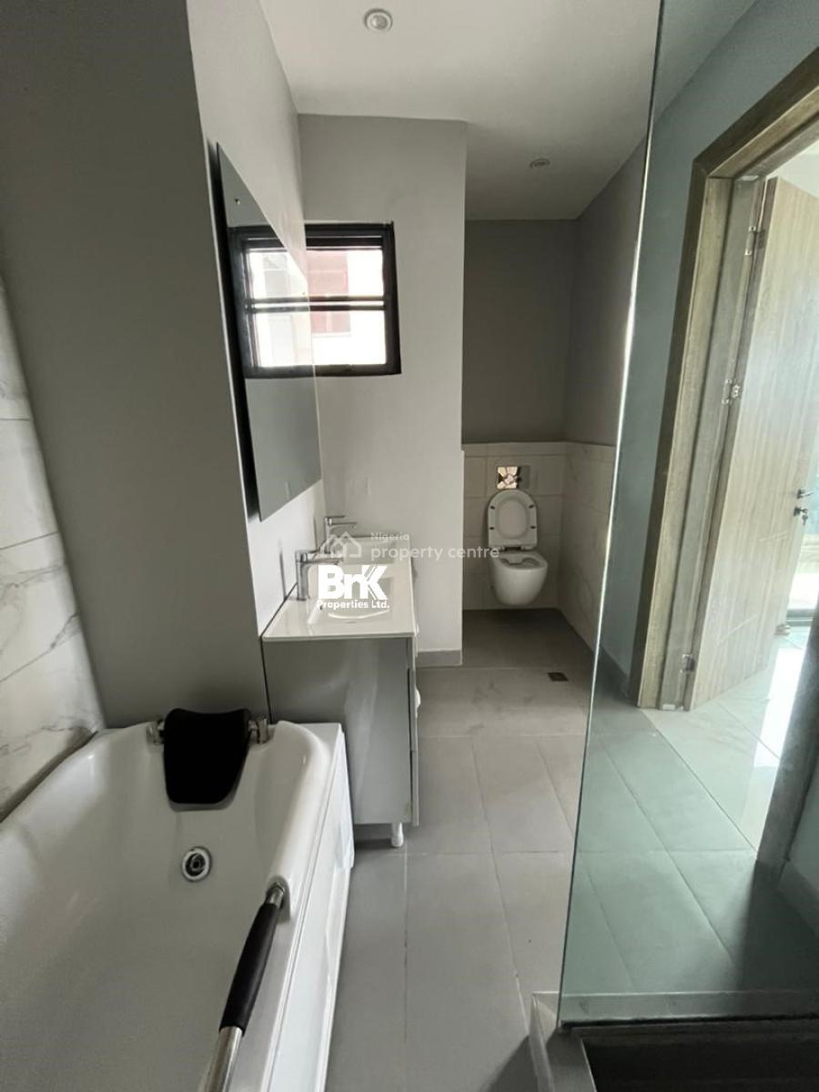 Modern 4 Bedroom Maisonette with a Room Bq, Lekki Phase 1, Lekki, Lagos, Flat / Apartment for Sale