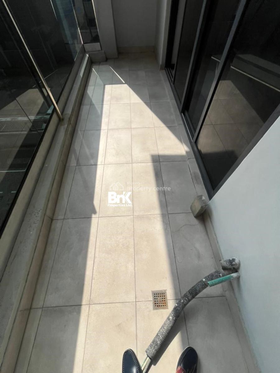 Modern 4 Bedroom Maisonette with a Room Bq, Lekki Phase 1, Lekki, Lagos, Flat / Apartment for Sale